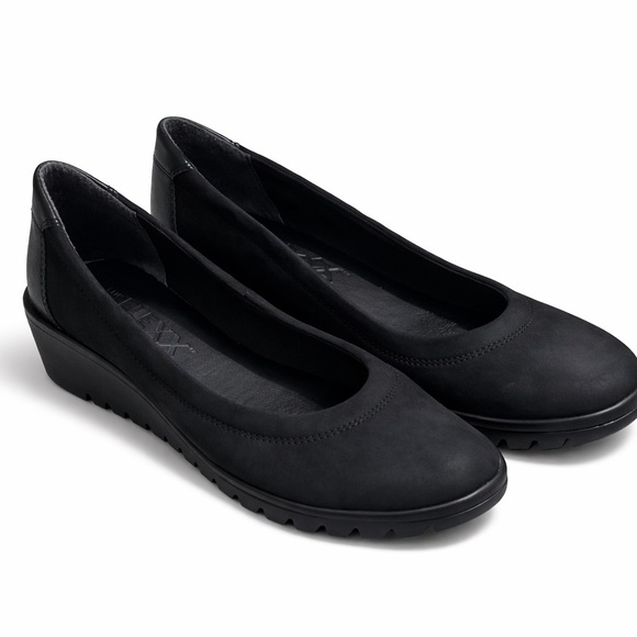 THE FLEXX Shoes - The Flexx Black Wedge Heel Comfort Shoes Women’s 8.5 Slip On Work Casual